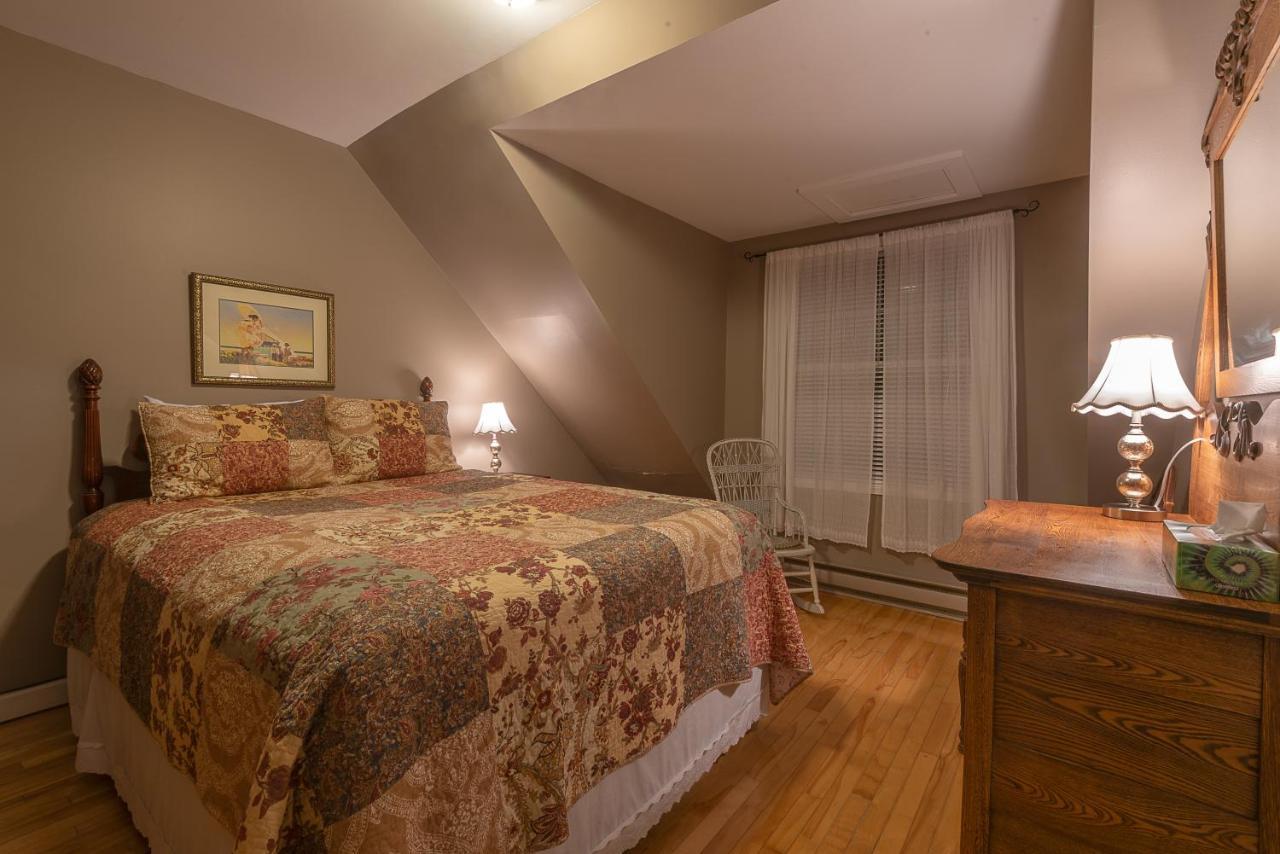 St. Martins Country Inn & Vaughan'S Restaurant Exteriér fotografie